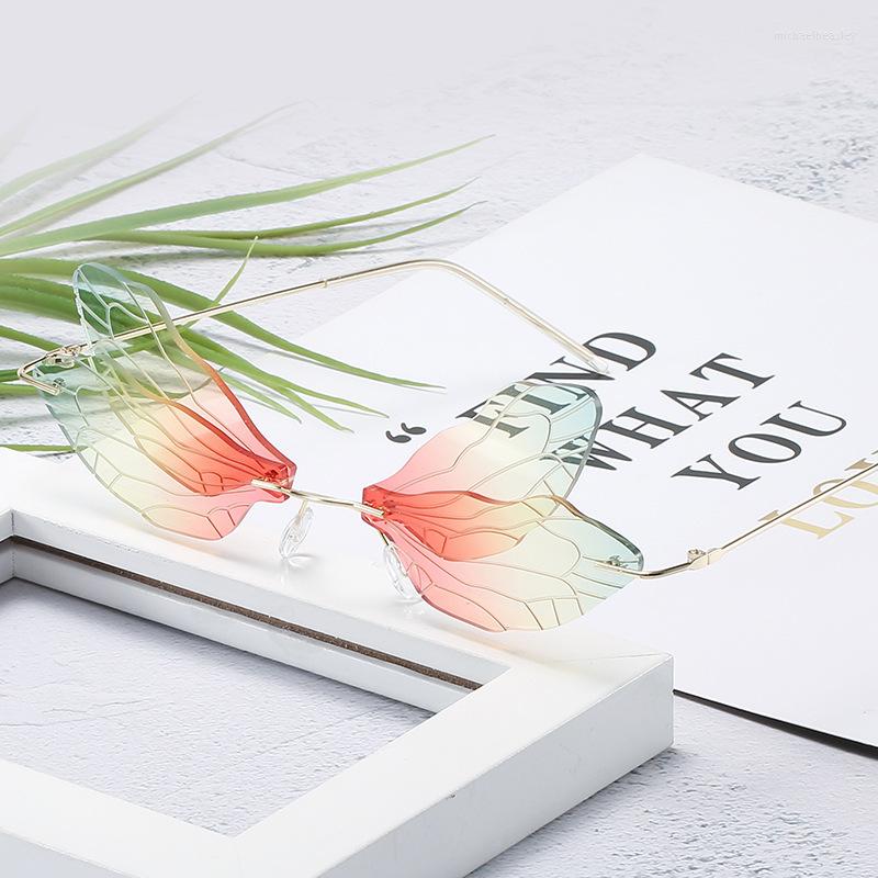 

Sunglasses 2022 Personality Fashion Dragonfly Glasses Women Gradient Ladies