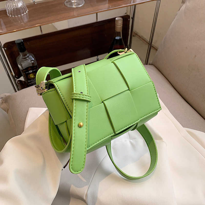 

Bags Designer Fashion Bottess Ladies Venetas's 2022 Early Spring New Woven Fashion Versatile Trend Mini Square Wrap Oil Wax Leather Have a Logo, White