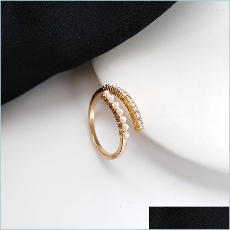 

Cluster Rings Cluster Rings Luxury French Romantic Pearl Rhinestone Open For Women Sweet Index Finger Ring Butterfly Tail Fashion Je Dhe4O