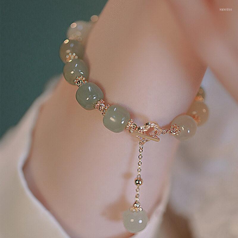 

Charm Bracelets Exquisite Trend Creative Green Zircon Beaded Bracelet Ladies Elegant Fashion Banquet Jewelry Gift