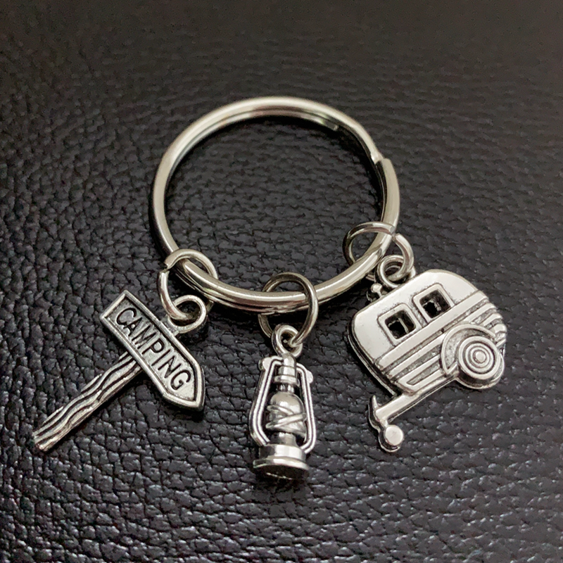 

Fashion Camping Keychain Trailer RV Caravan Campground Key Chain Nature Outdoors Summer Vacation Snowbirds Keyring Souvenir