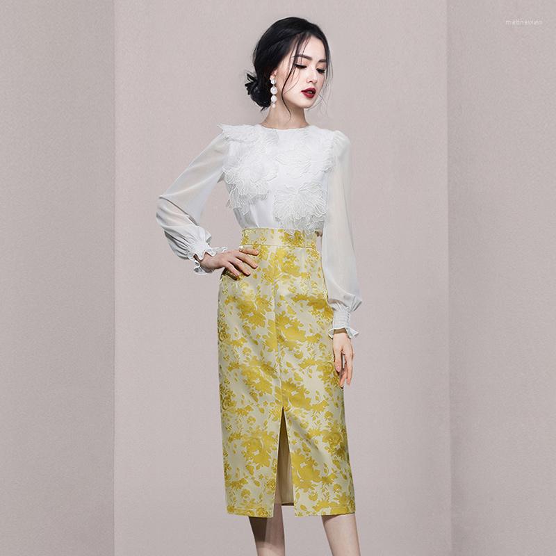 

Work Dresses Autumn White Flower Embroidery Lantern Sleeve Chiffon Shirts Tops Two Piece Set Women Yellow Jacquard Split Pencil Skirt Suits