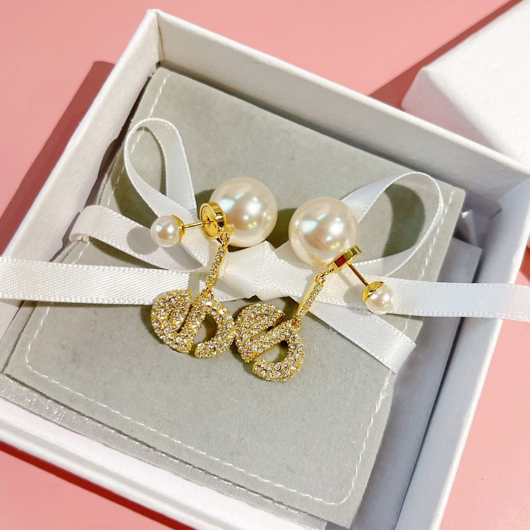 

New Letter D Tassel Earrings Stud Women Pearl Hoop Earring Internet Celebrity Pearl Earing Female Designer Jewelry C