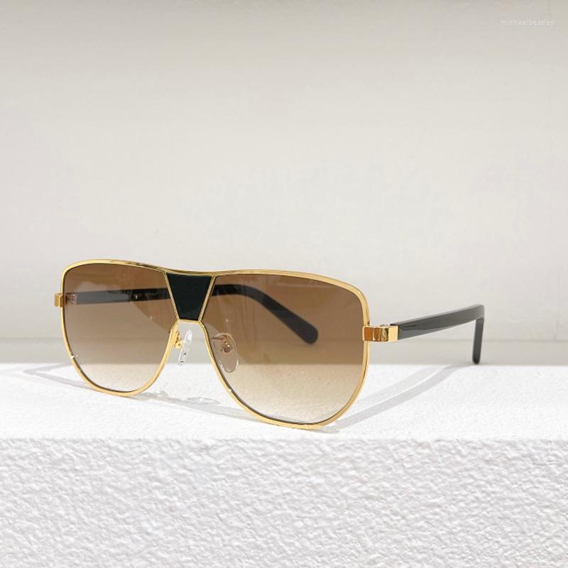 

Sunglasses Gold Metal Frame Oval Men Fashion Driving Gradient Lens