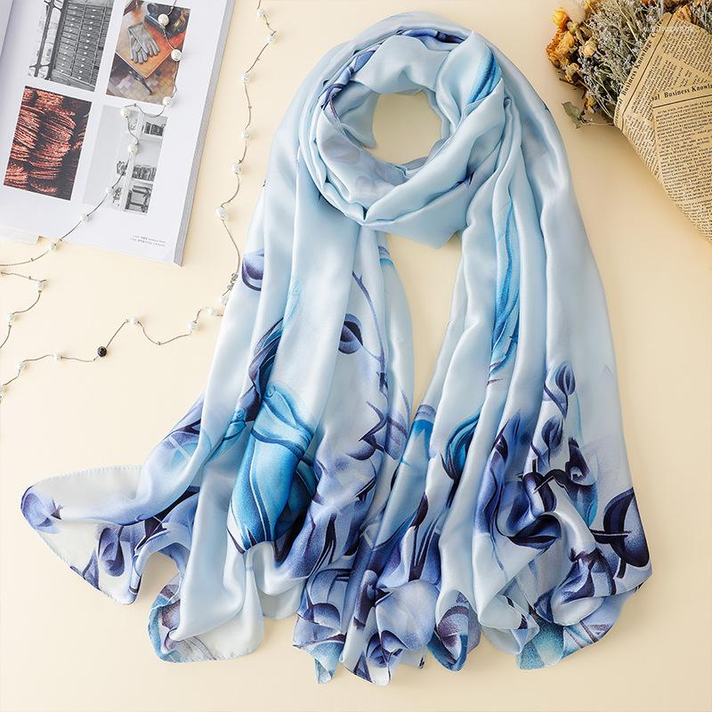 

Scarves 2022 Summer High-Grade Satin Silk Scarf Fashion Print Beach Bandana Sunscreen Towel Female 180X90CM Shawl