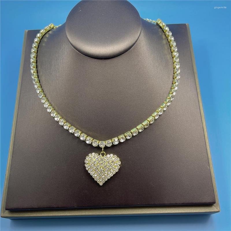 

Choker 2022 Fashion Luxury Crystal CZ Heart Pendant Necklace Shiny Rhinestone Chain Necklaces For Women Wedding Jewelry Gifts