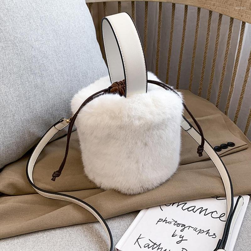 

Evening Bags Women's Bucket Bag Winter Fashion Shoulder Plush Cute Handbag Elegant Lady Messenger High Quality Small Square, Black