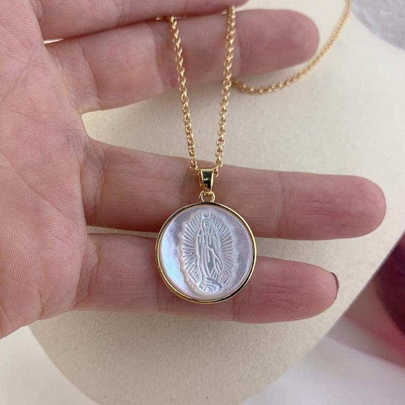 

Pendant Necklaces Our Lady Of Guadalupe Necklace Women Fashion Natural Mother Pearl Shell Round Medal Jewelry