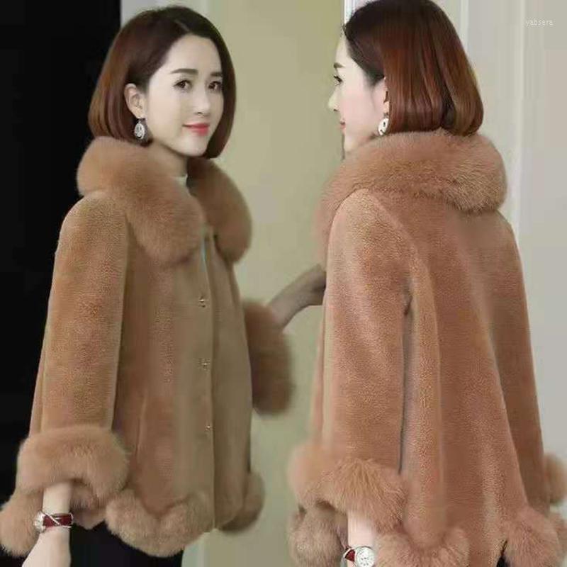 

Women' Fur Winter Imitation Coat Women' Sheep Shearing Velvet Granular Short Collar Fashion Ladies Jacket Style, White