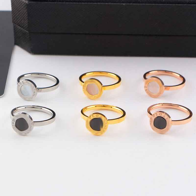 

5 years shop factory wholesale stainless steel B letter shell ring couple gift does not fade hypoallergenic with dust bag