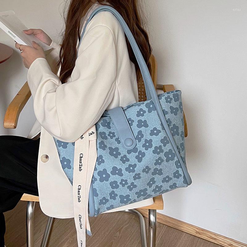 

Evening Bags Versatile Ins Large Capacity Bag Female Summer 2022 Fashion Embroidery Tote Student One Shoulder Jacquard Canvas, Black