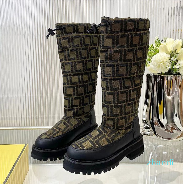 Bottes de neige automne / hiver classique grand espace coton Boots chauds fond plat confortable moteur l¬che demi-cr←ateur de mode de luxe martin