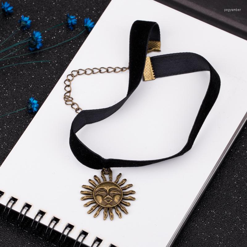 

Choker Japan Korean Fashion Harajuku Vintage Gothic Lace Sun Star Black Stone Necklace For Women Girls Goth Velvet Ribbon Collar
