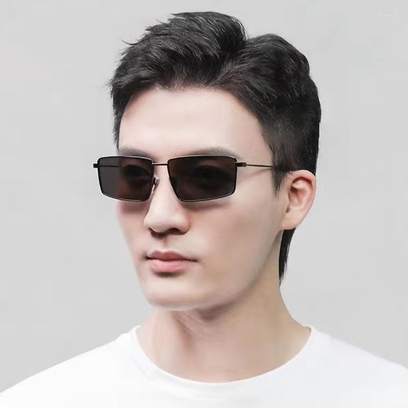 

Sunglasses High-Quality Metal Black Frame Rectangular Men Grey Lens Fashion
