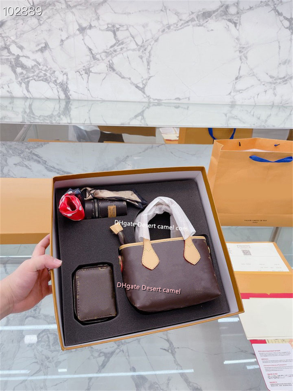 

4 piece package lady Money Clips contain handbag purse lipstick bag small scarves fashion designer coin bag card bags luxury leather wallet 13 style phone bag-1