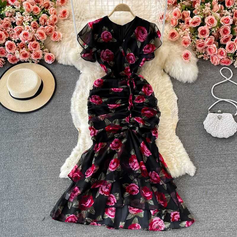 

Summer Ruffle Waist Closed to Show Thin Temperament Lady V-neck Hip Wrapped Fishtail Chiffon Dress Fashion, Black