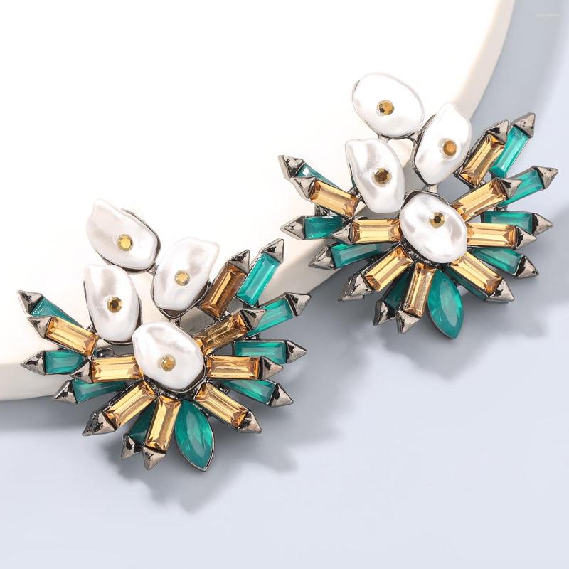 

Stud Earrings Pauli Manfi 2022 Fashion Metal Acrylic Flower Women's Simple Banquet Jewelry Accessories