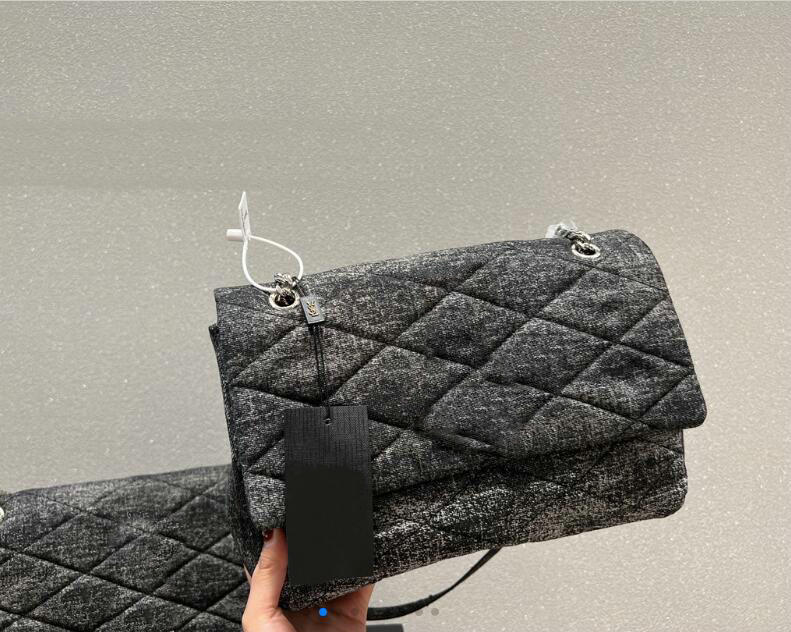 

Designers puffer Denim Jeans Shoulder Bag Women Luxurys Tote Handbag Purse fashion Frosted cowhide Cowboy Crossbody Bags, Grey