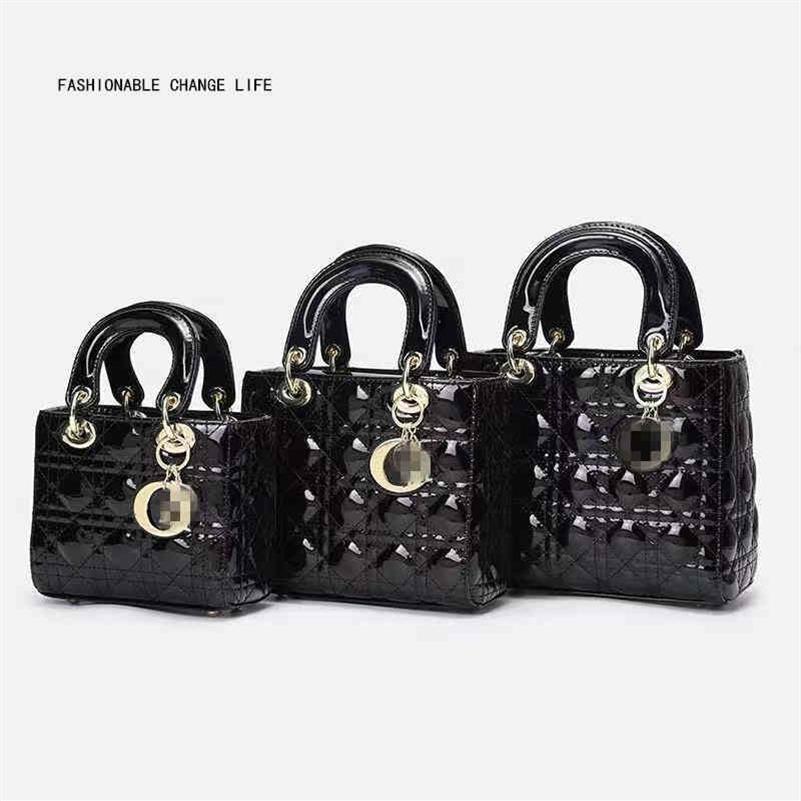 

Queen Leather Bag Lady Classic Diana Patent Chain One Shoulder Crossbody Frosted Hand260K