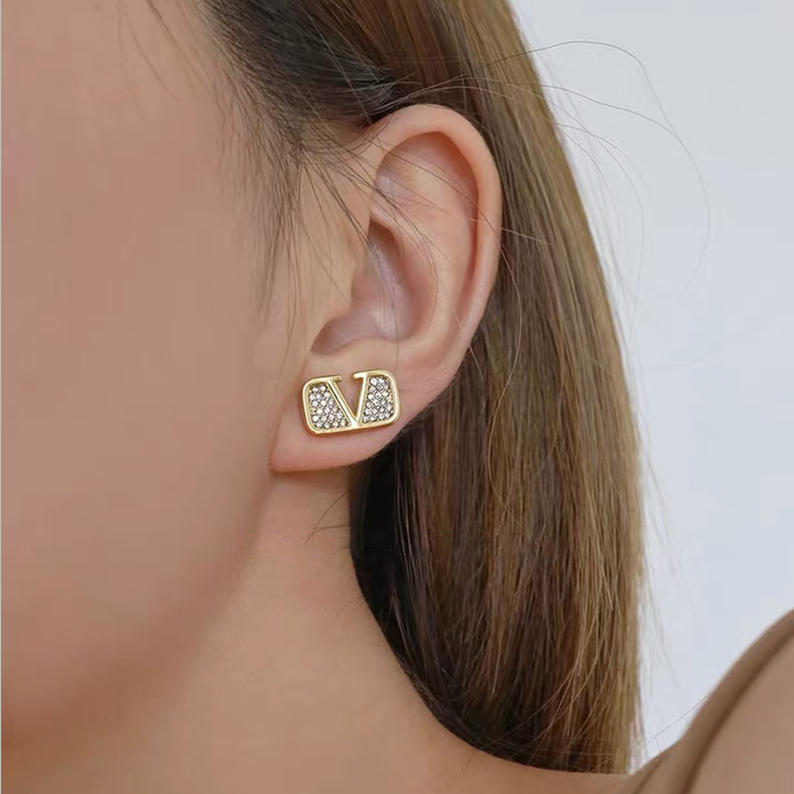 

Charm Design Earrings Selected Quality Jewelry Earrings Exclusive Popular Brand Designer Style Delicate Luxury Size 2x2cm Real Gold Plating Never Fade Gift