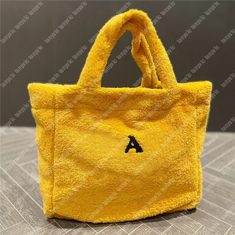 

Winter Designers Tote Bag Wool Fashion Handbag For Women Casual Solid Handbags Brand Fur Ladies Luxury Totes Bag, Black