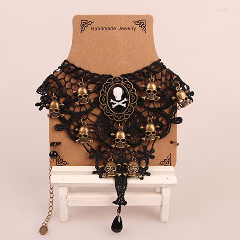 

Choker Women Pendant Necklaces Skeleton Hollow Lace Charm Statement Chokers For Ladies Prom Halloween Jewelry Black Link Chains Gifts