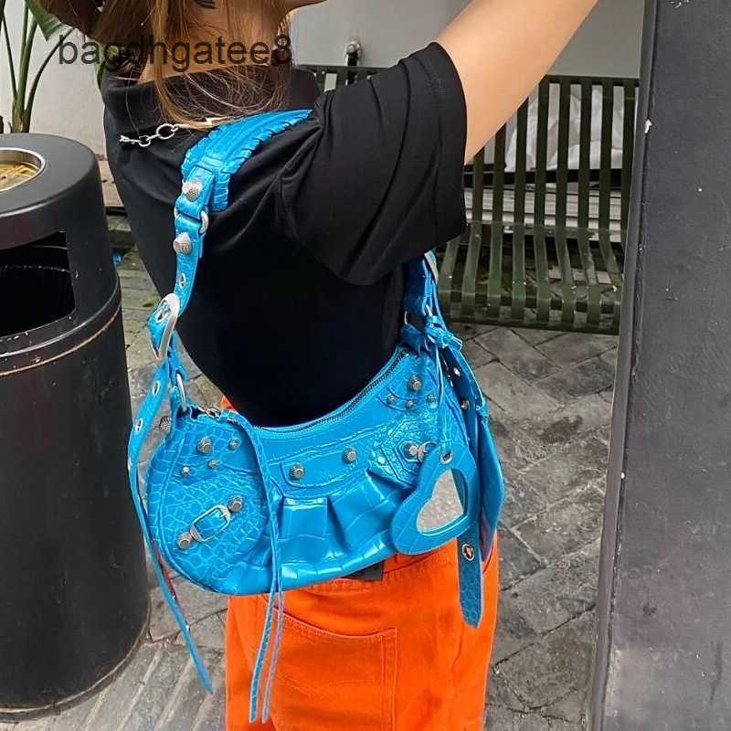 

Balencaigass Bag Le Cagole Bags 22 Cagoles Motorcycle Three in One Rivet Armpit Crocodile Pattern Leather Crescent Female Diagonal, Blue