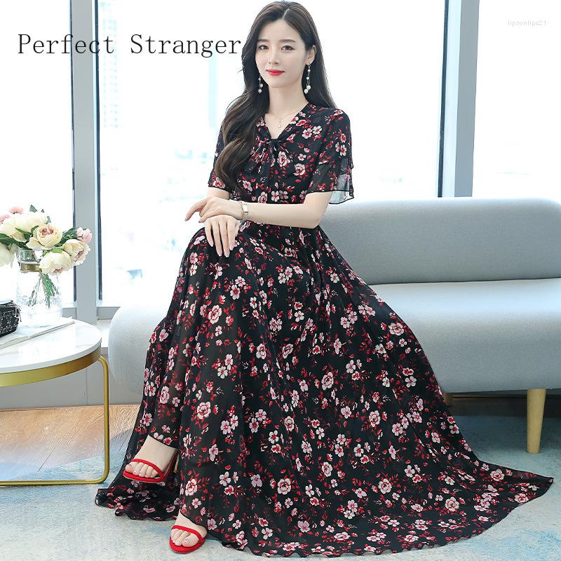 

Casual Dresses 2022 Summer Arrival -4XL V Collar Flower Printed Women Chiffon Long Dress High Quality, Black
