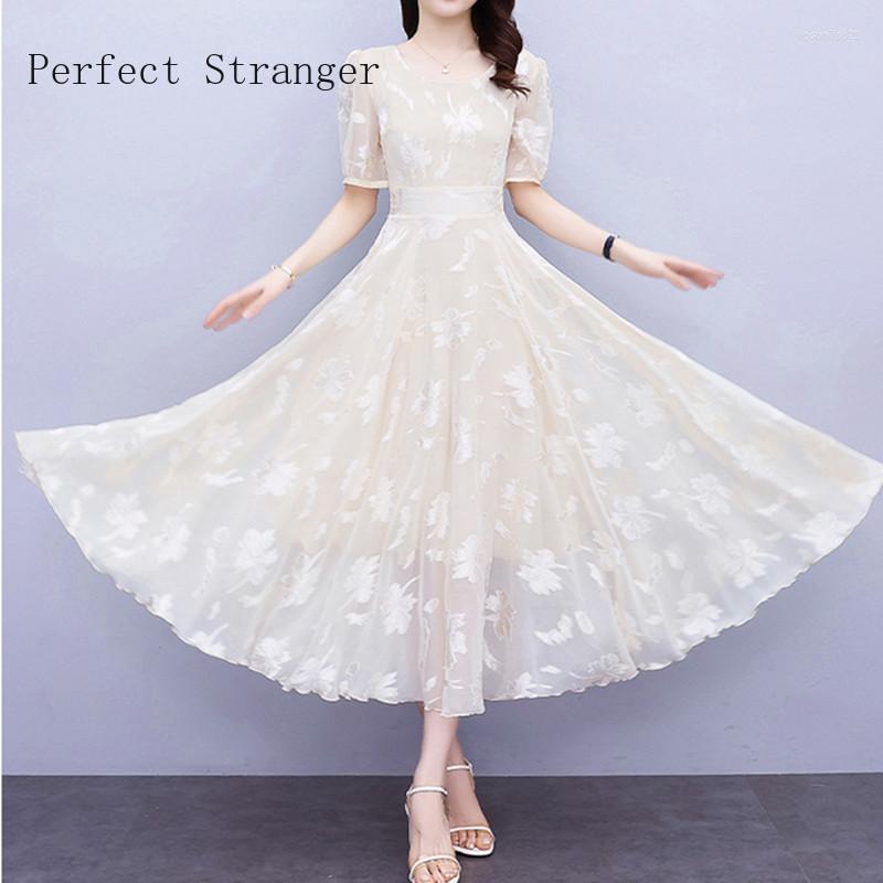 

Casual Dresses 2022 Summer Arrival Dress For Women Flower Jacquard Weave Round Collar Short Sleeve Female Girl Chiffon Long, Apricot