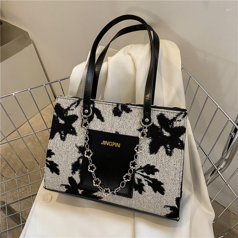 

Evening Bags Retro Large Capacity Bag Women's Flow Shoulder Fashion Leisure Commute Tote, Black