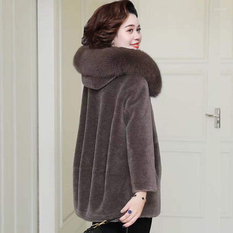 

Women's Fur Mother Autumn And Winter Wear Sheep Shearing Coat Women's Middle-aged Elderly Hooded One High Imitation, Black