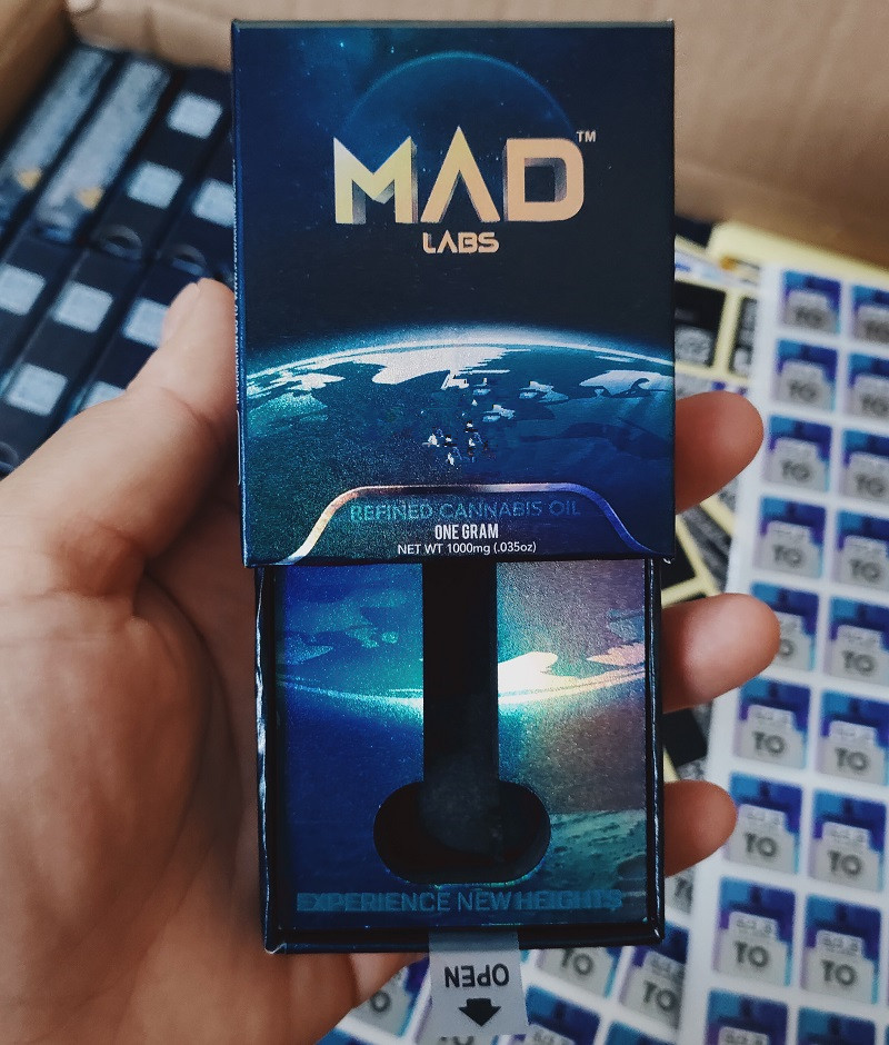 

MAD LABS Vape Atomizer 0.8ml 1.0ml Vape Cartridges Cart 510 Thread Battery Atomizers 10 Strains Available Ceramic Coil with Packagage