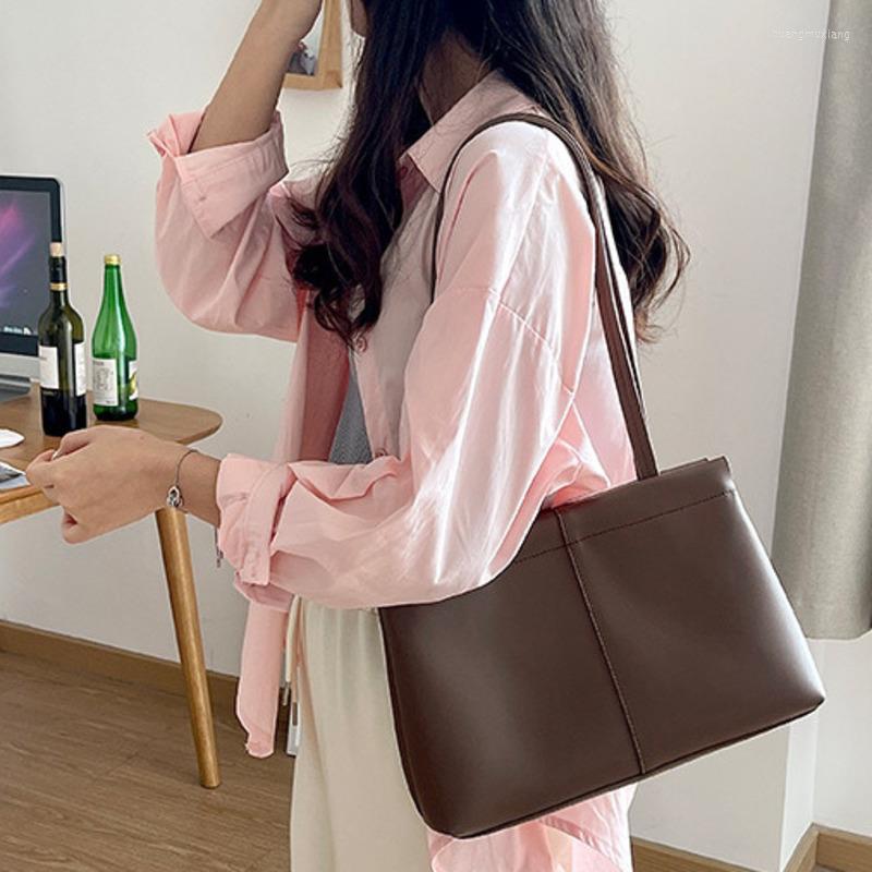 

Evening Bags Simple One Shoulder Slant Span Bag Soft Face Large Capacity Tote Classic Fashion Pu Leather Handbags Women 2022, Black