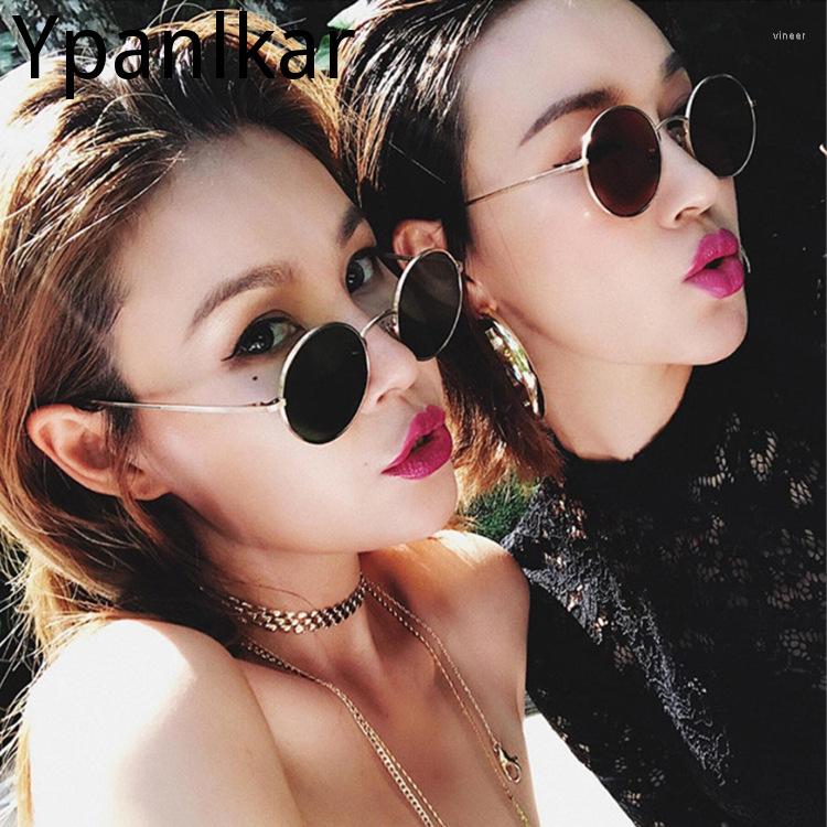 

Sunglasses Hip-hop Style Round Frame Retro Men And Women Fashion