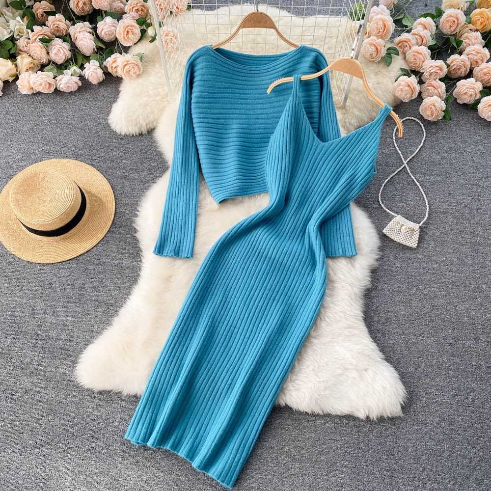 

Chic Short T-shirt Top Suspender V-neck Temperament Hip Wrap Dress Overlay Two-piece Suit, Apricot