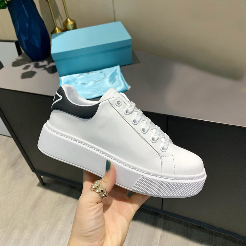 

White Macro Leather Sneaker Casual Flat Shoes For Men Women Tennis Sporty Shoe Triangle On Heel Trainer Chunky Light Rubber Sole