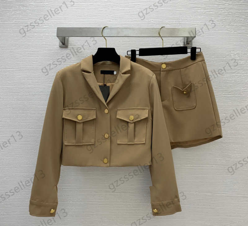 

Designer Womens Two Piece Pants Custom Metal Buttons Lapel Short Pockets Suit Jacket Tops High Waist Slim Loose Shorts Commuter Style Women Clothes 1970, 10
