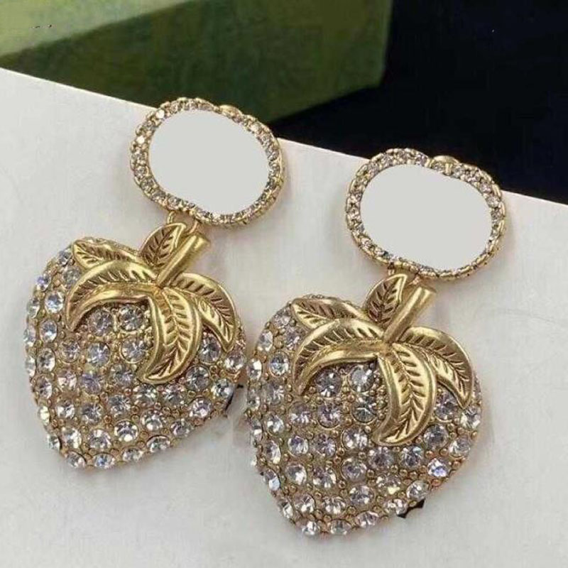 

Women Ear Studs Designer Earrings Women Letters Heart Designers Jewelry Diamonds Earring Strawberry Accessories Ladies Casual Nice D2211024F