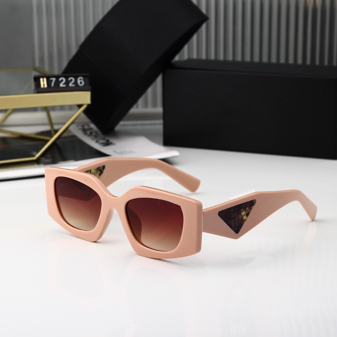 Sunglasses design mode 7226 monture carrée style sportif jeune simple polyvalent extérieur uv400 protection vente en gros avec étui
