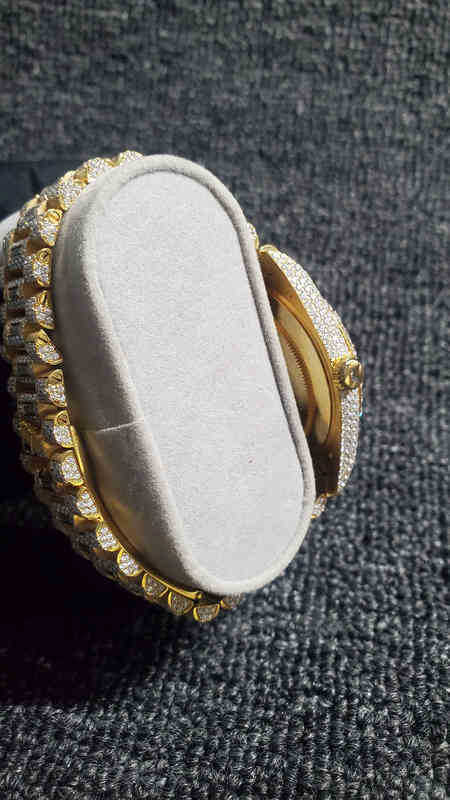 

Other Watches Wristwatches 2023 New Iced Out Diamonds Watch PASS TT ETA 3255 movement Mechanical Yellow Gold Top quality Men LuxuryWatch box include