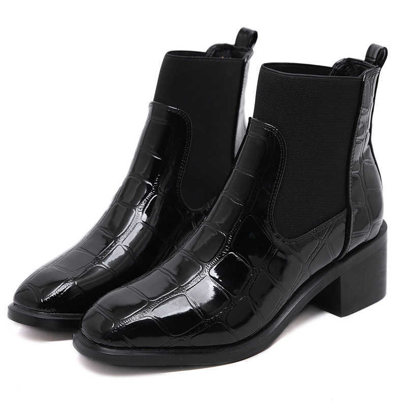 

Boots 2022 autumn winter new short boots chic crocodile women's Chelsea thick heel Martin boots, Black single lining