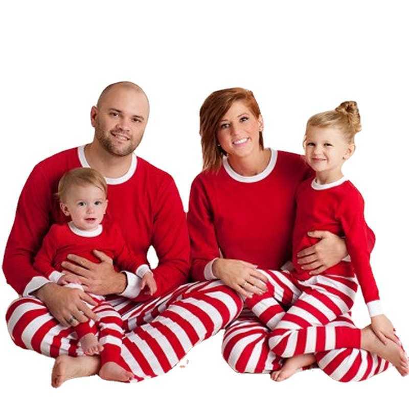 

Family Matching Outfits 2022Christmas Wear Pajamas Set Mom Daddy Baby Girl Boy Look Winter Cotton Christmas Pajs T221108, Red1