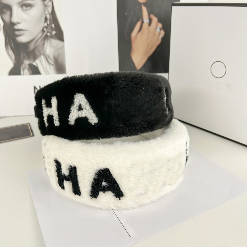 

2022 Winter FUR Headbands Autumn Wool Hair Hoop C-Letter Headband Black White Colors HairJewelry Outdoor Top Headwear