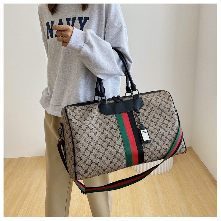 

55CM Leather designer men Duffel Bags Suitcases luggage Sport Outdoor Packs shoulder Travel bags messenger bag Totes bags Unisex handbags, Withlogo