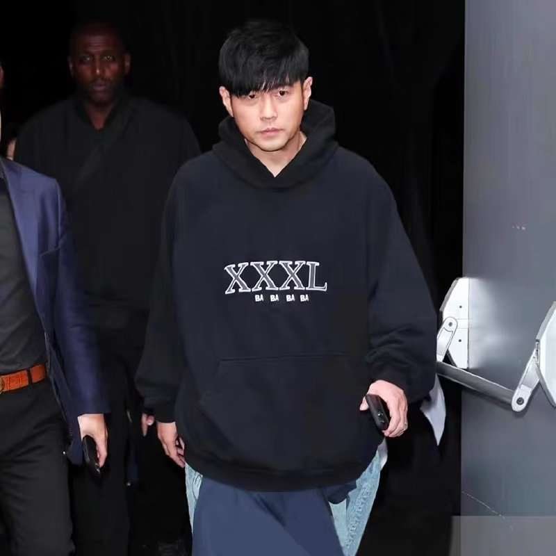 

2023 new men's hoodie bottoming shirt women's sweater couple street sports cotton letter printing French style