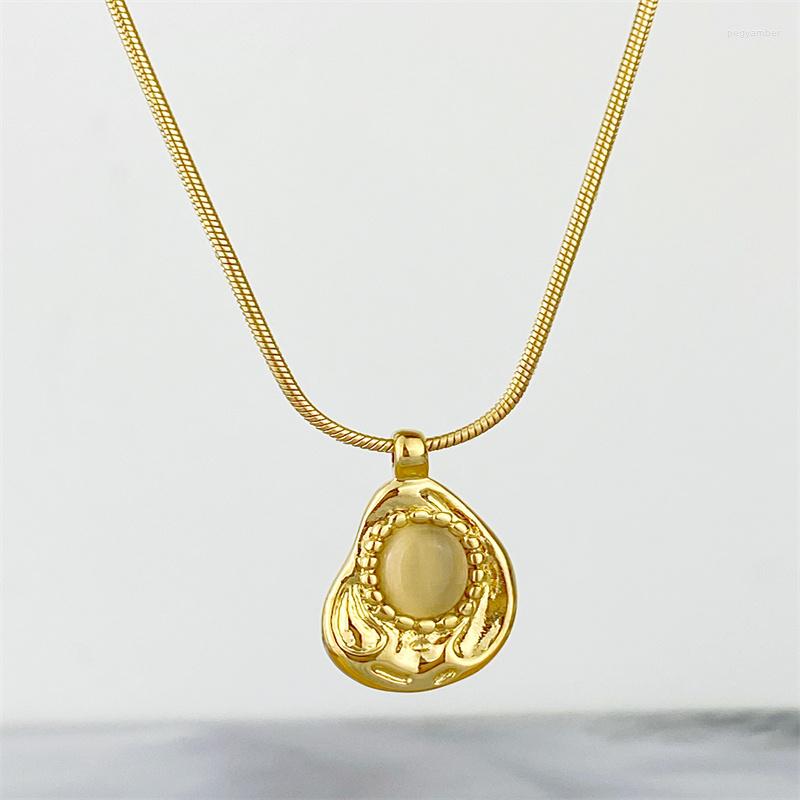 

Chains European And American Irregular Zircon Titanium Steel Necklace Women's Personal Temperament Fashion Wild Lock Bone Chain Korean