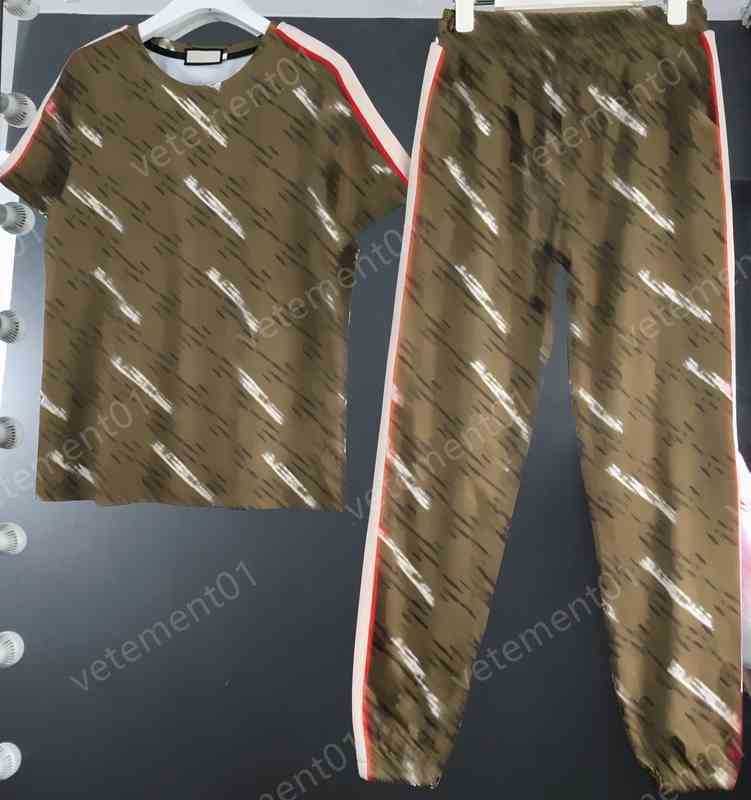 

Womens Two Piece Pants Classic Graphic Print Crew Neck Short Sleeve T-Shirt With Trousers 2 Piece Sets Luxury Designer Tracksuits