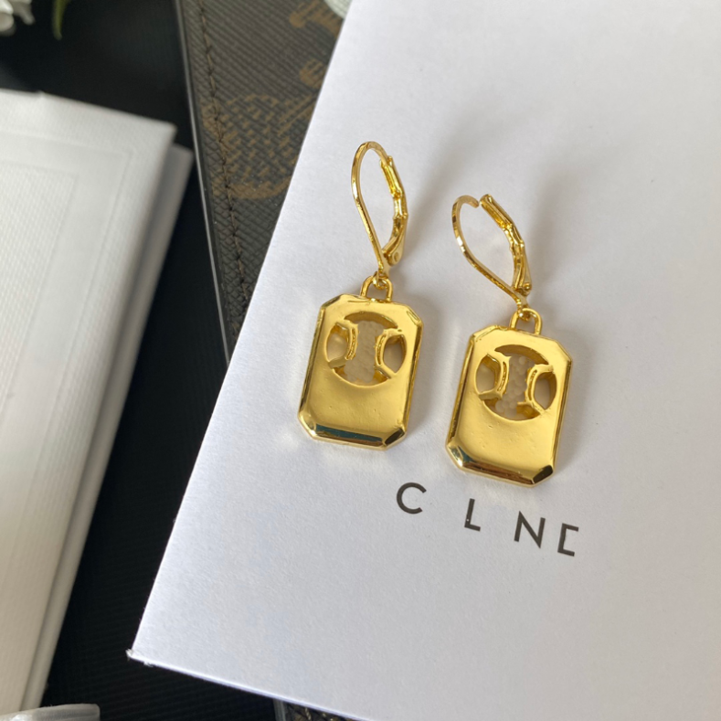 

Selected high-end design earrings Charm delicate earrings Fashion couple popular travel style Classic high-grade jewelry brand Gold plated never fade A1129
