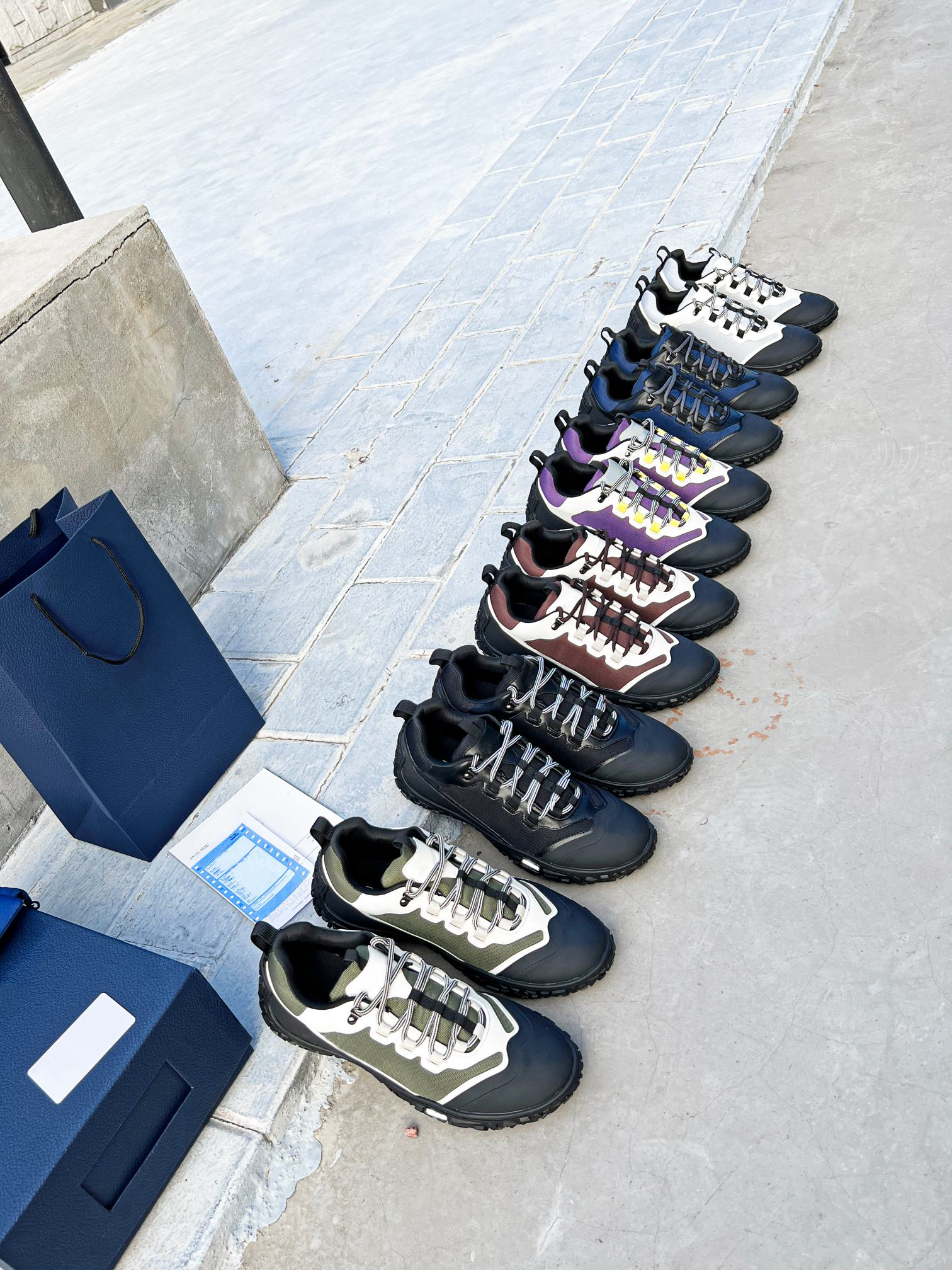 

5A Luxury designer casual shoes low top anti-skid sports shoe men women ski sneakers thick soled lace up hiking shoes size 35-45, Box