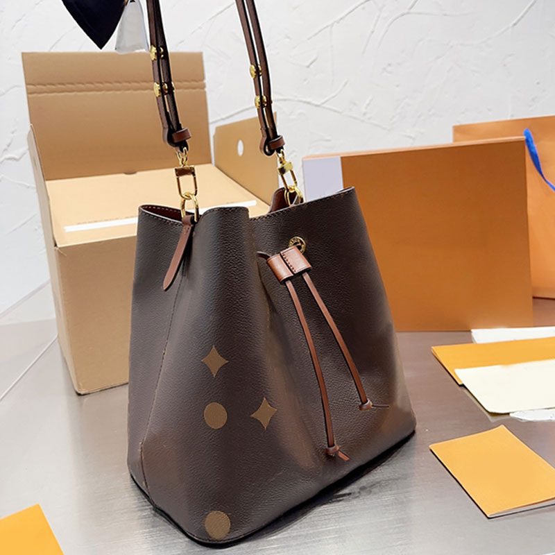 

Drawstring Bucket Bag Fashion Shoulder Bags Handbags Classic Old Flower Crossbody Purse String Interior Zipper Pocket Gold Metal Hardware Adjustable Strap Wallet, Blue drawstring